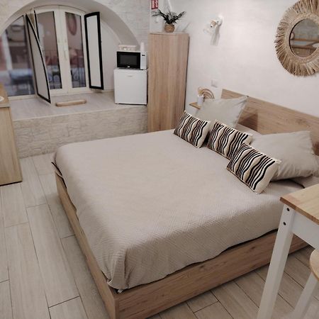 La Petite Maison Bari Esterno foto